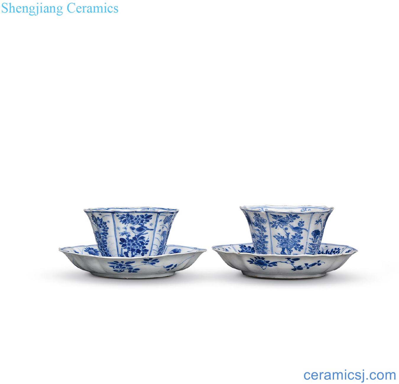 The qing emperor kangxi Blue and white painting of flowers and cups lamp that holds (a)
