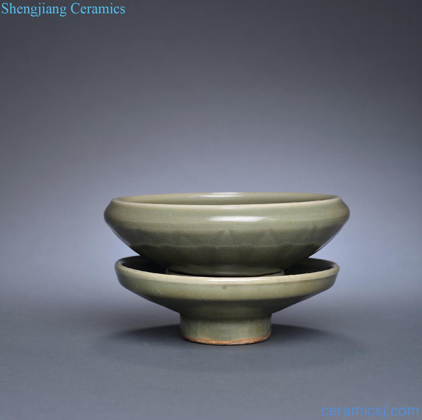yuan Longquan celadon water bowl and hold