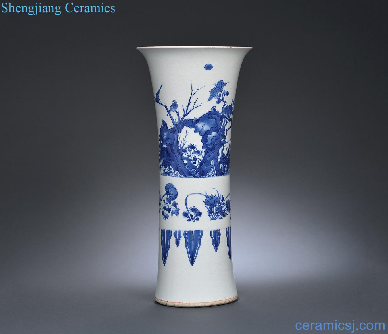 Ming chongzhen Blue and white stone flower vase with flowers and birds hole
