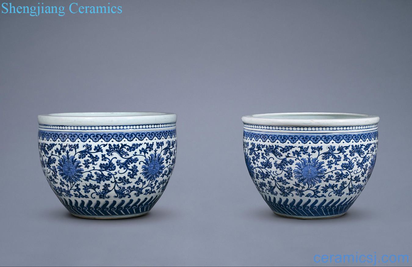 Mid qing Blue and white tie up lotus flower grain VAT (a)