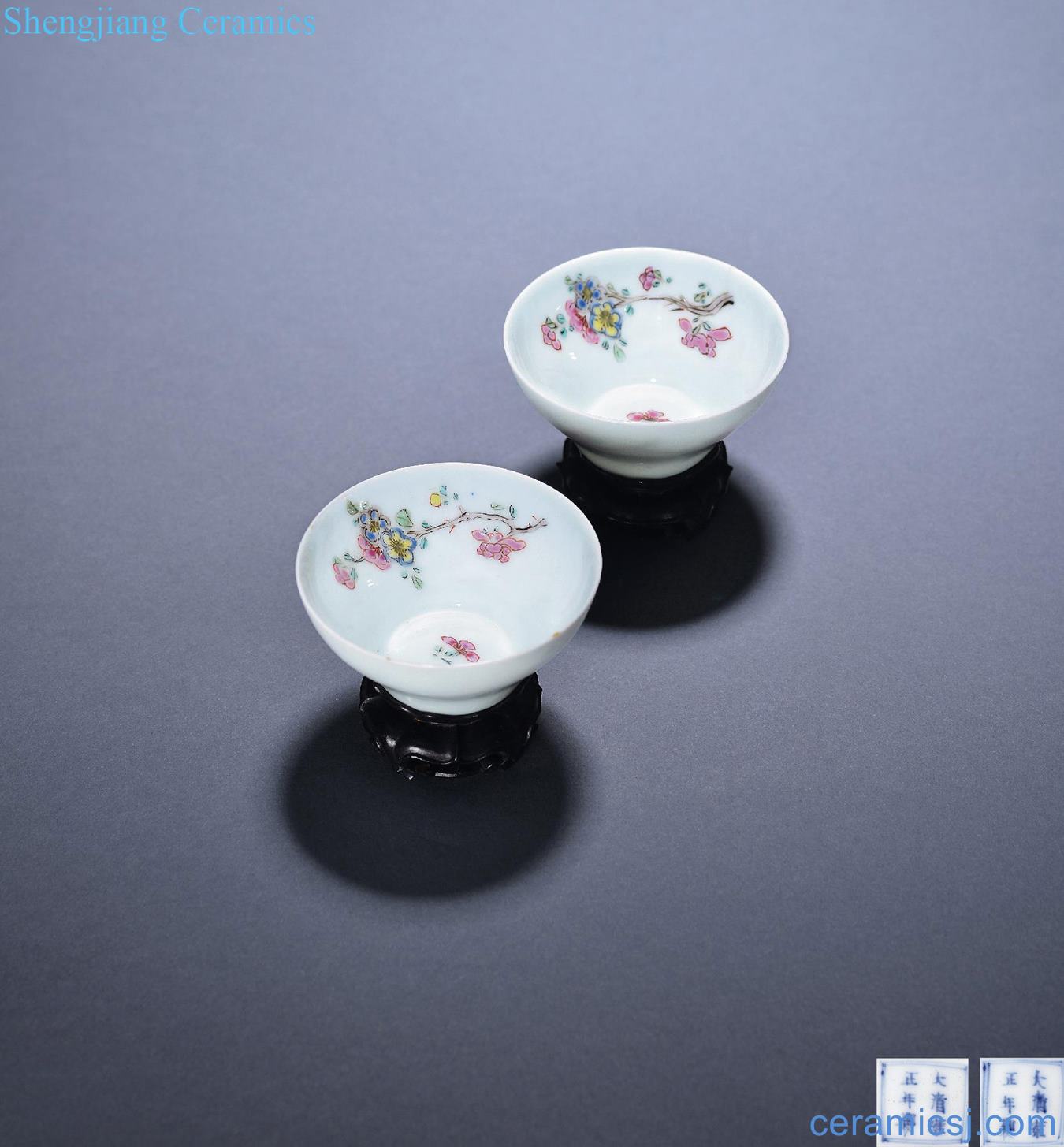 Qing yongzheng pastel fold branch flowers or a cup of (a)