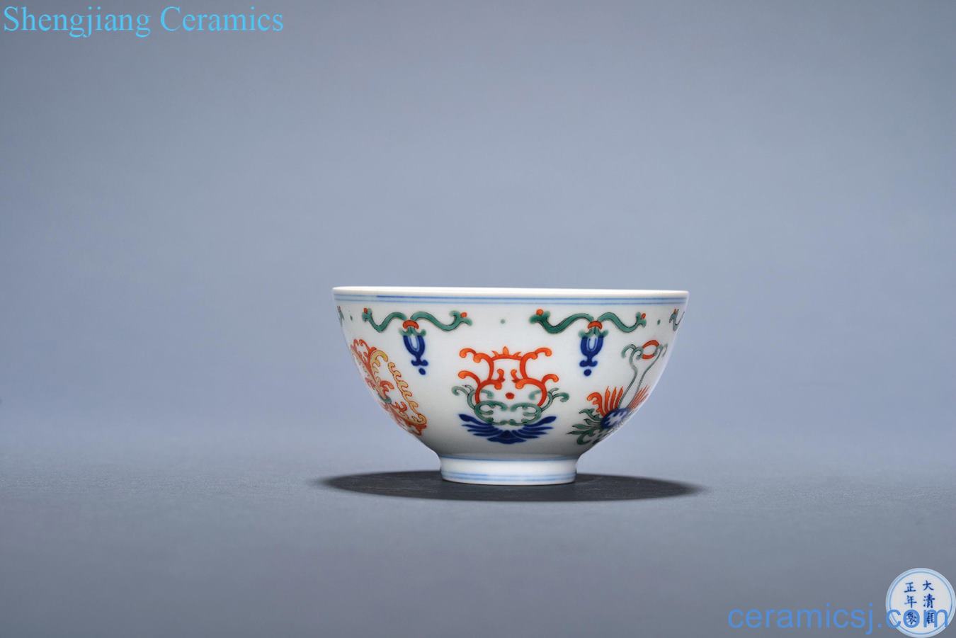 Qing yongzheng bucket color honeysuckle grain heart bowls