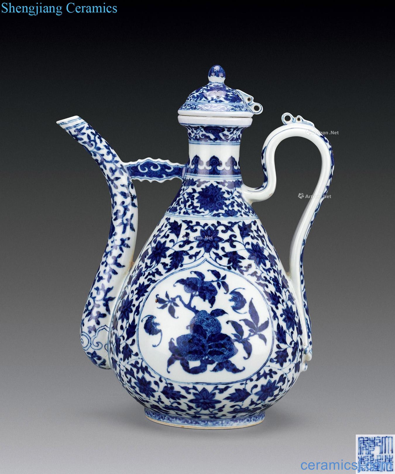 Qing qianlong blue-and-white medallion live lines ewer