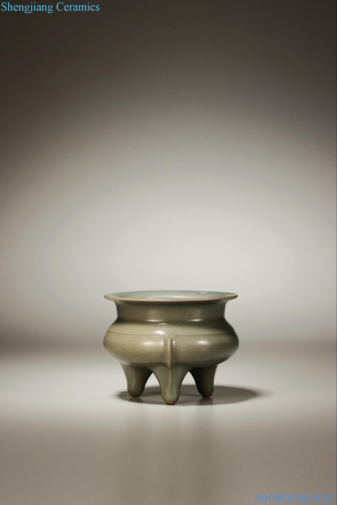 Ming Longquan green glaze by furnace