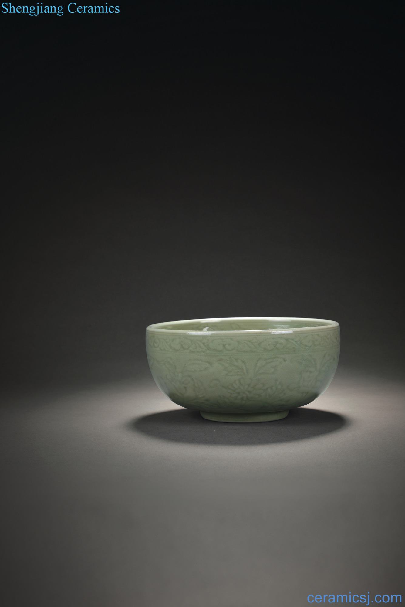 Ming yongle Longquan celadon carved flowers pier bowl