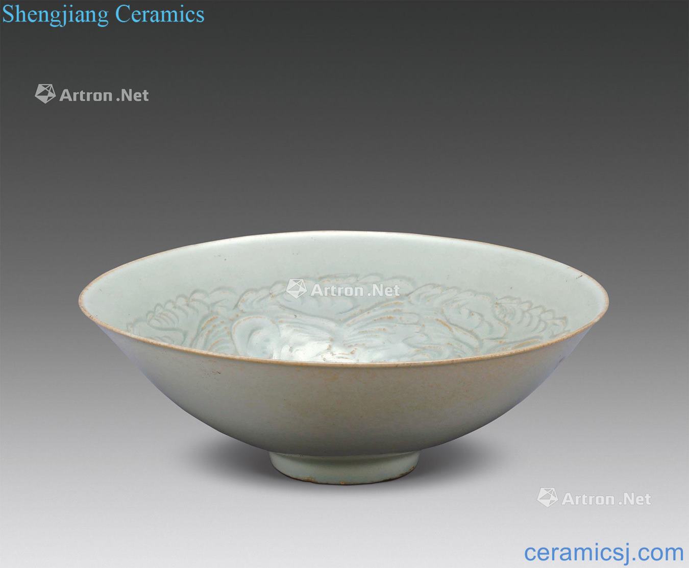 The song dynasty Left kiln carved bowl of the doll