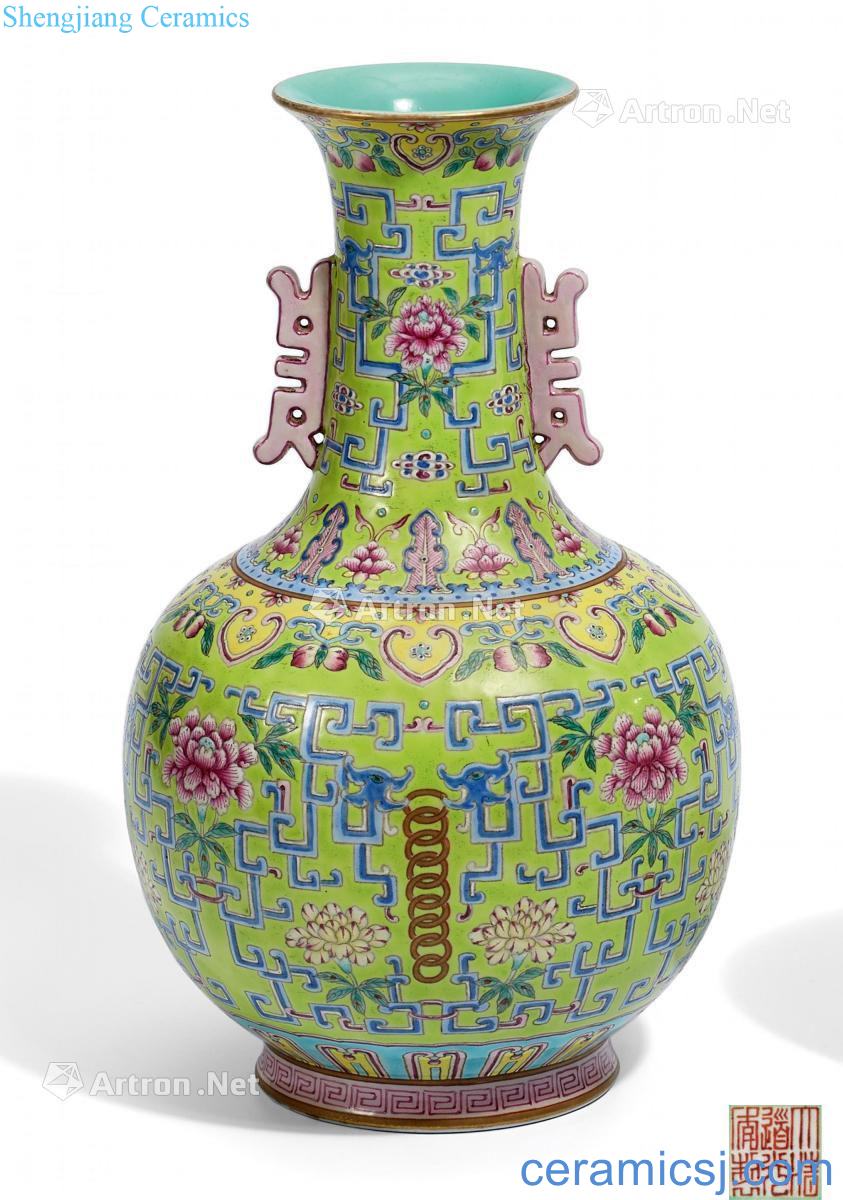 Qing daoguang Yellow green powder enamel longnu flower vase with a double life
