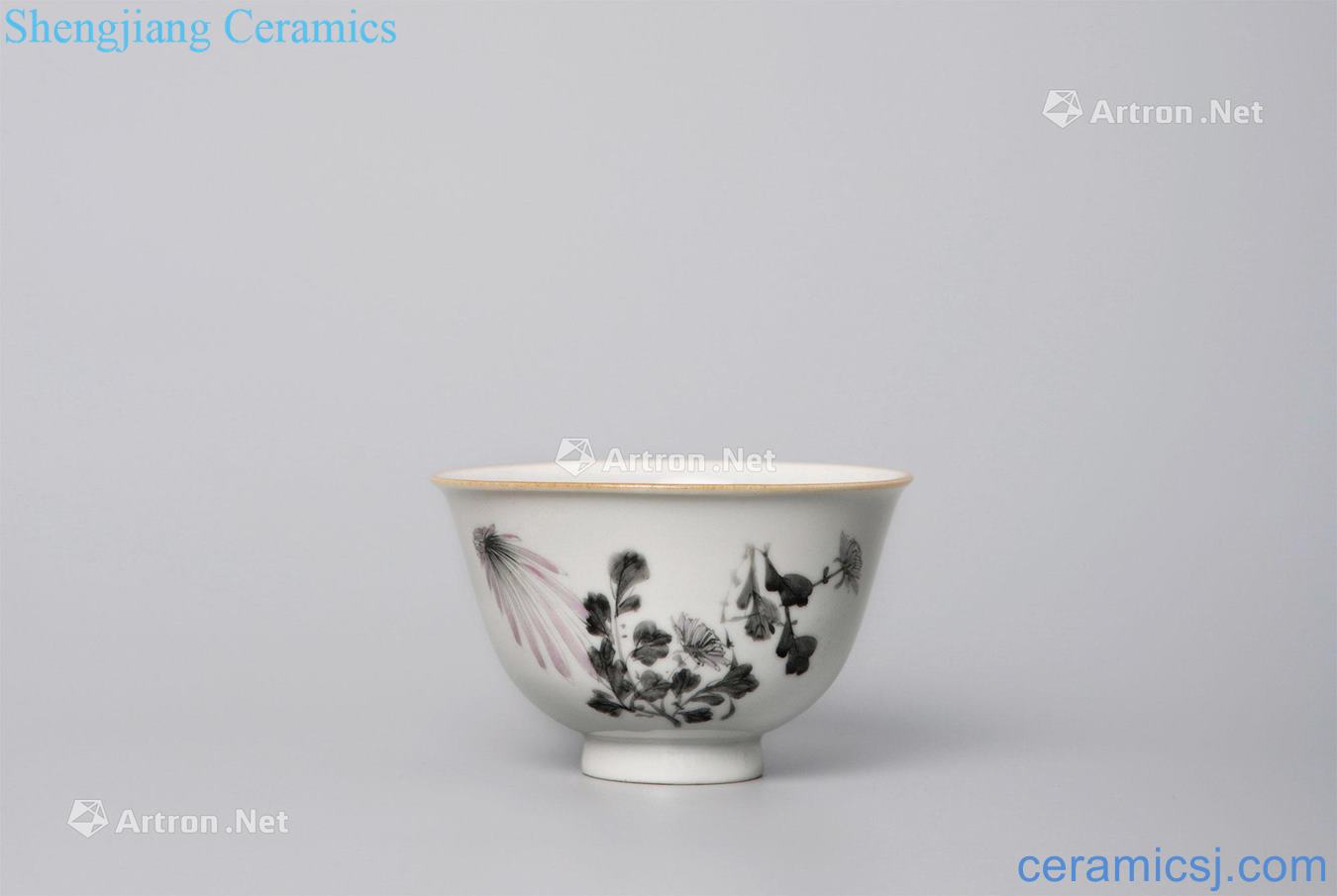 Qing qianlong literary flower color ink cup