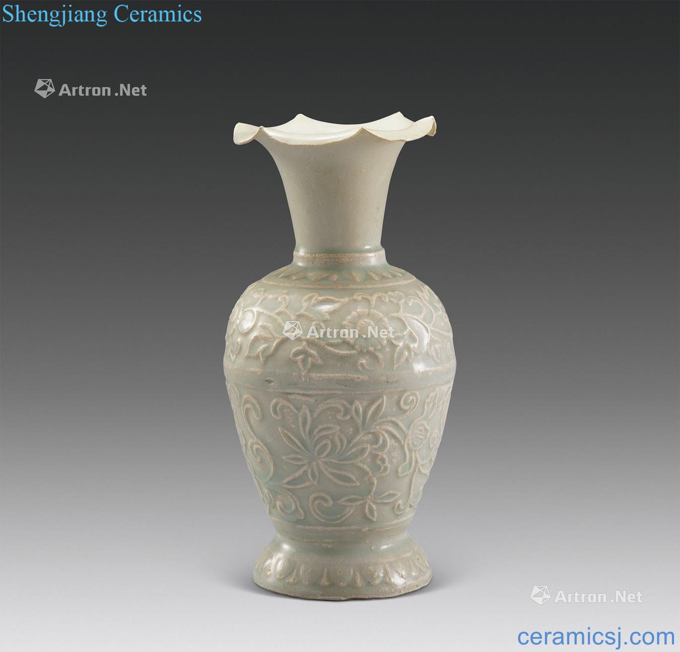 The song dynasty Left kiln printed flower bottle mouth