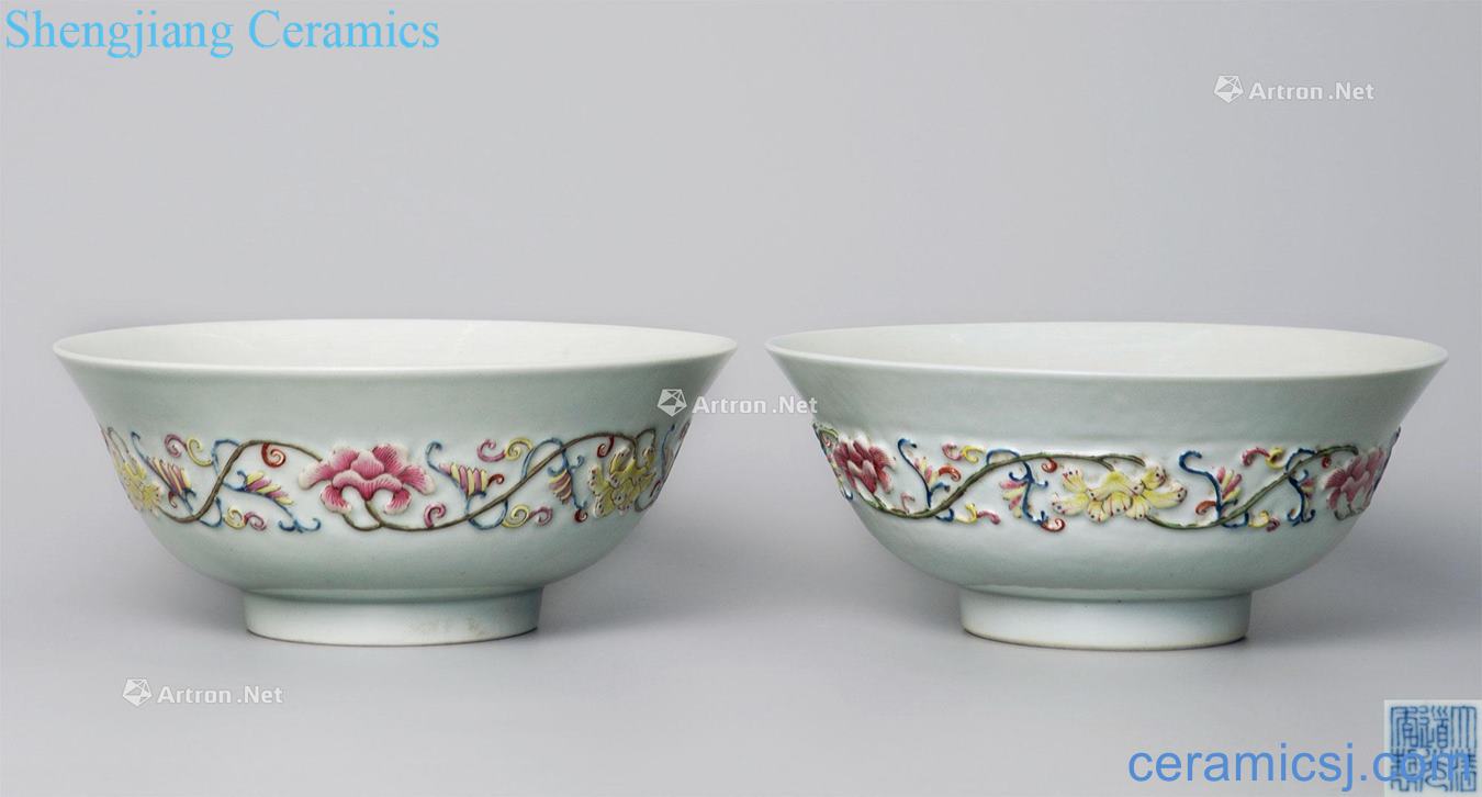 Clear light pastel carved porcelain flowers green-splashed bowls (a)