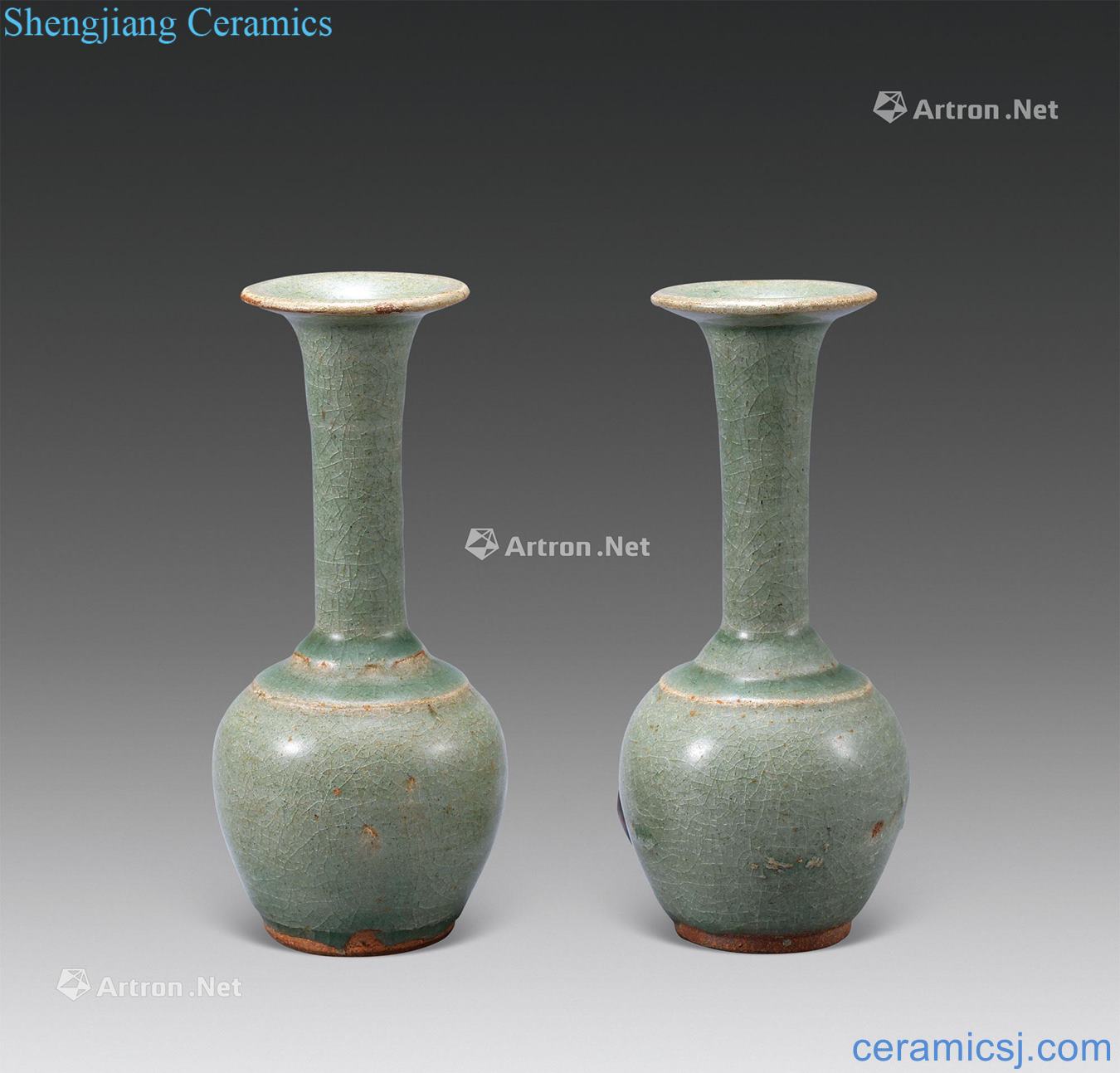 The song dynasty Longquan flask (a)