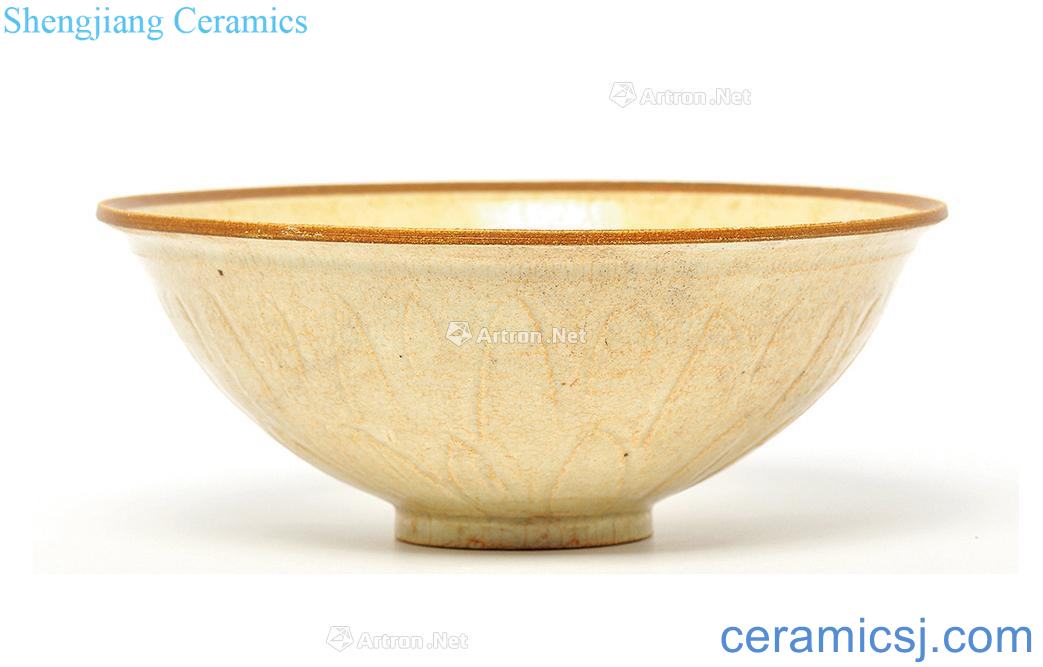 yuan Green kiln lotus pattern bowl