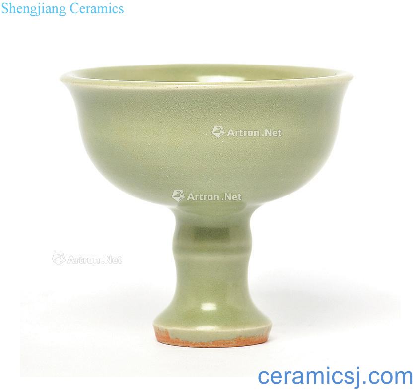 yuan Longquan celadon glaze footed cup
