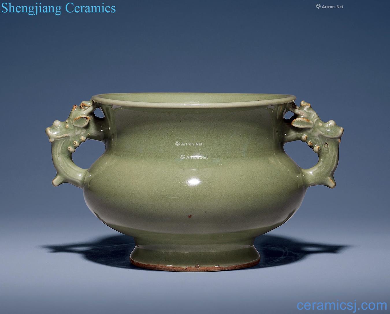 Ming in the 15th century Longquan green glaze dragon ear furnace