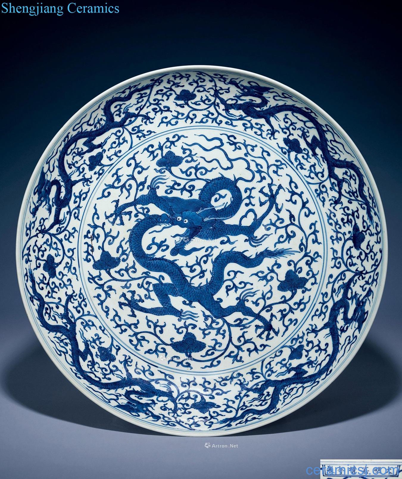 Ming jiajing Blue and white dragon wear branch ganoderma lucidum grain market