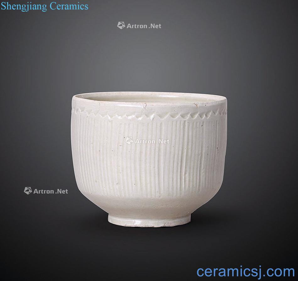 Song/liao magnetic state kiln system White porcelain carved lotus-shaped lines straight mouth bowl
