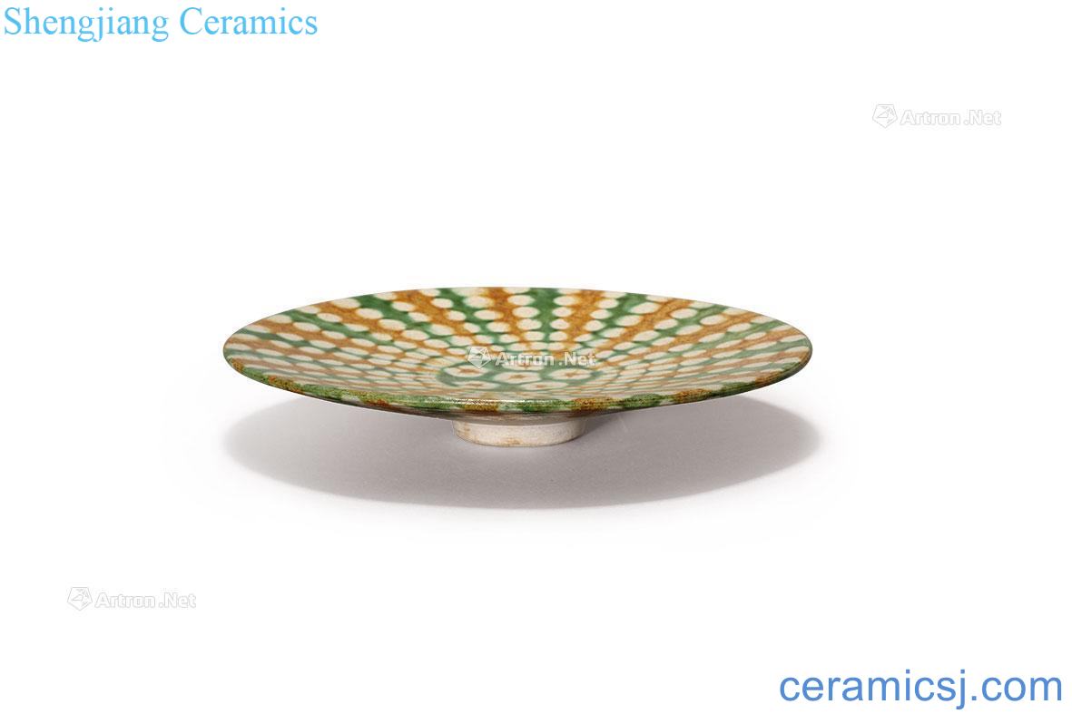 The five dynasties three-color small dish