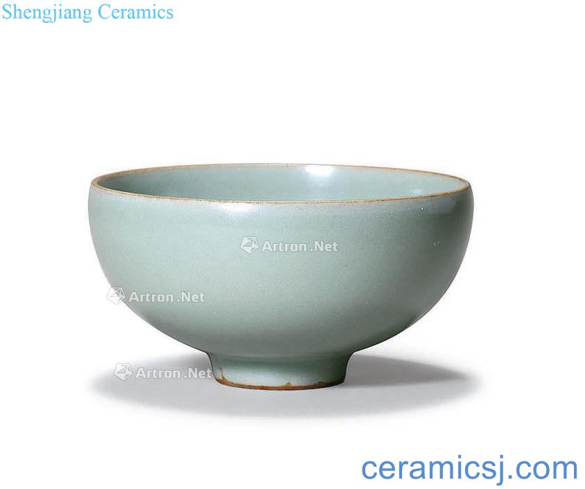 The southern song dynasty longquan celadon celadon small cup