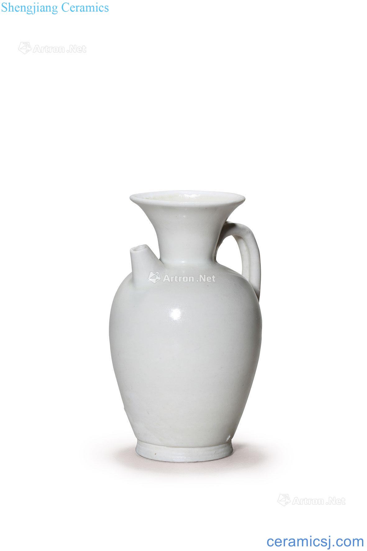 The tang dynasty Small white porcelain ewer xing kiln