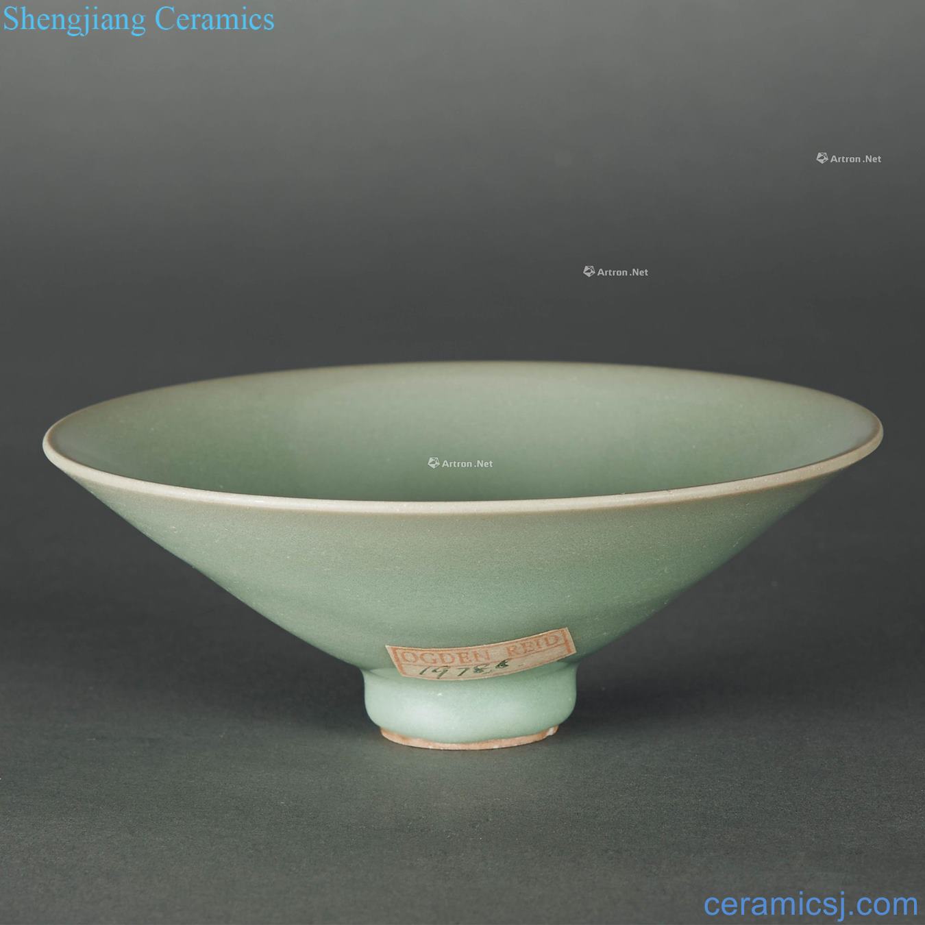 The song dynasty Longquan celadon hat to bowl