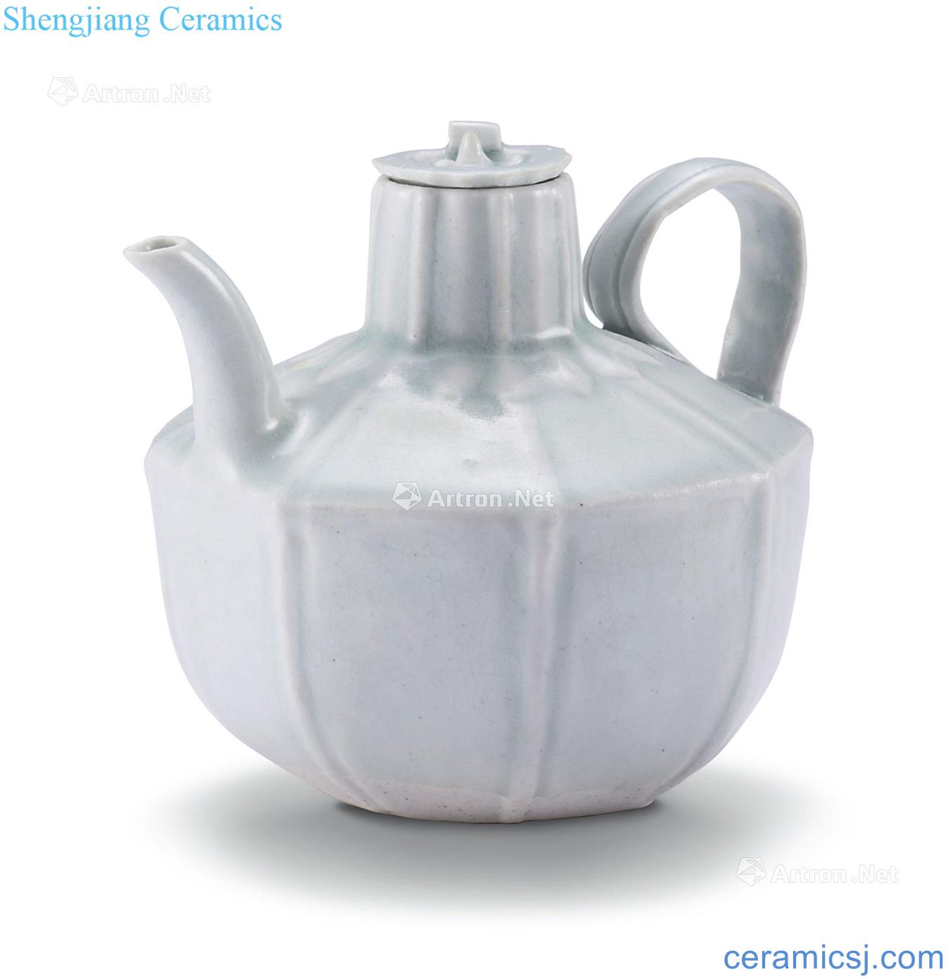 yuan Green white glaze eight ewer