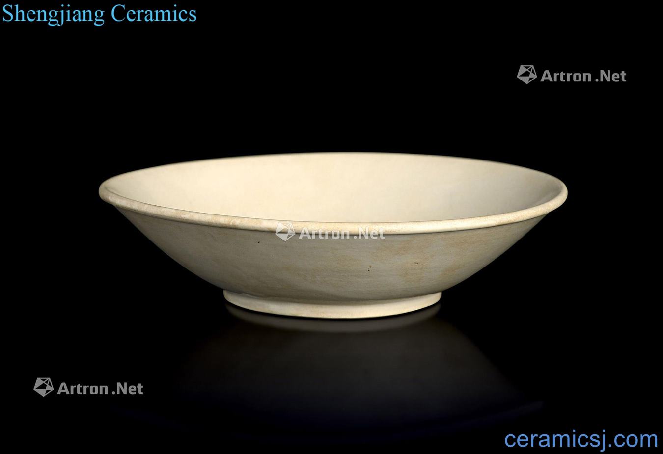 The tang dynasty of China, Yu xing kiln wall bottom white glazed bowl