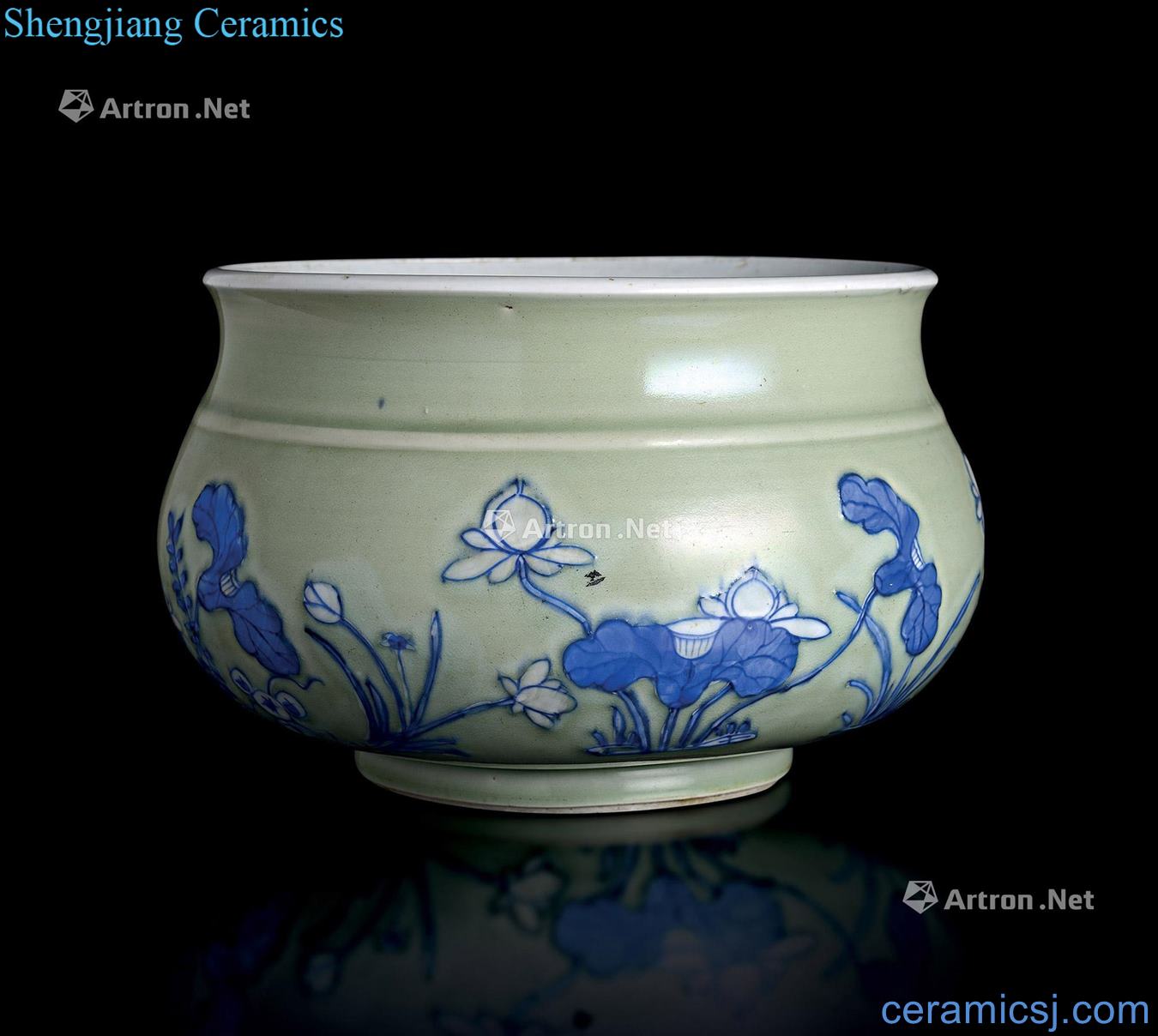 China, kangxi in the qing dynasty Pea green glaze porcelain white furnace