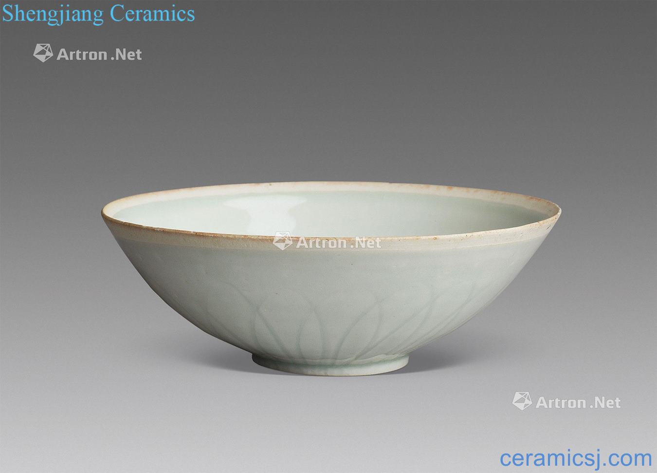The southern song dynasty shadow blue dark carved flower bowls