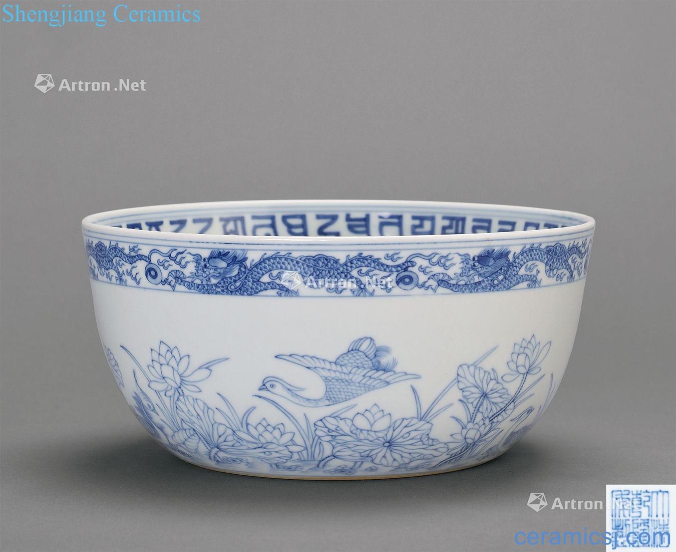 Qing qianlong blue lotus pond yuanyang green-splashed bowls