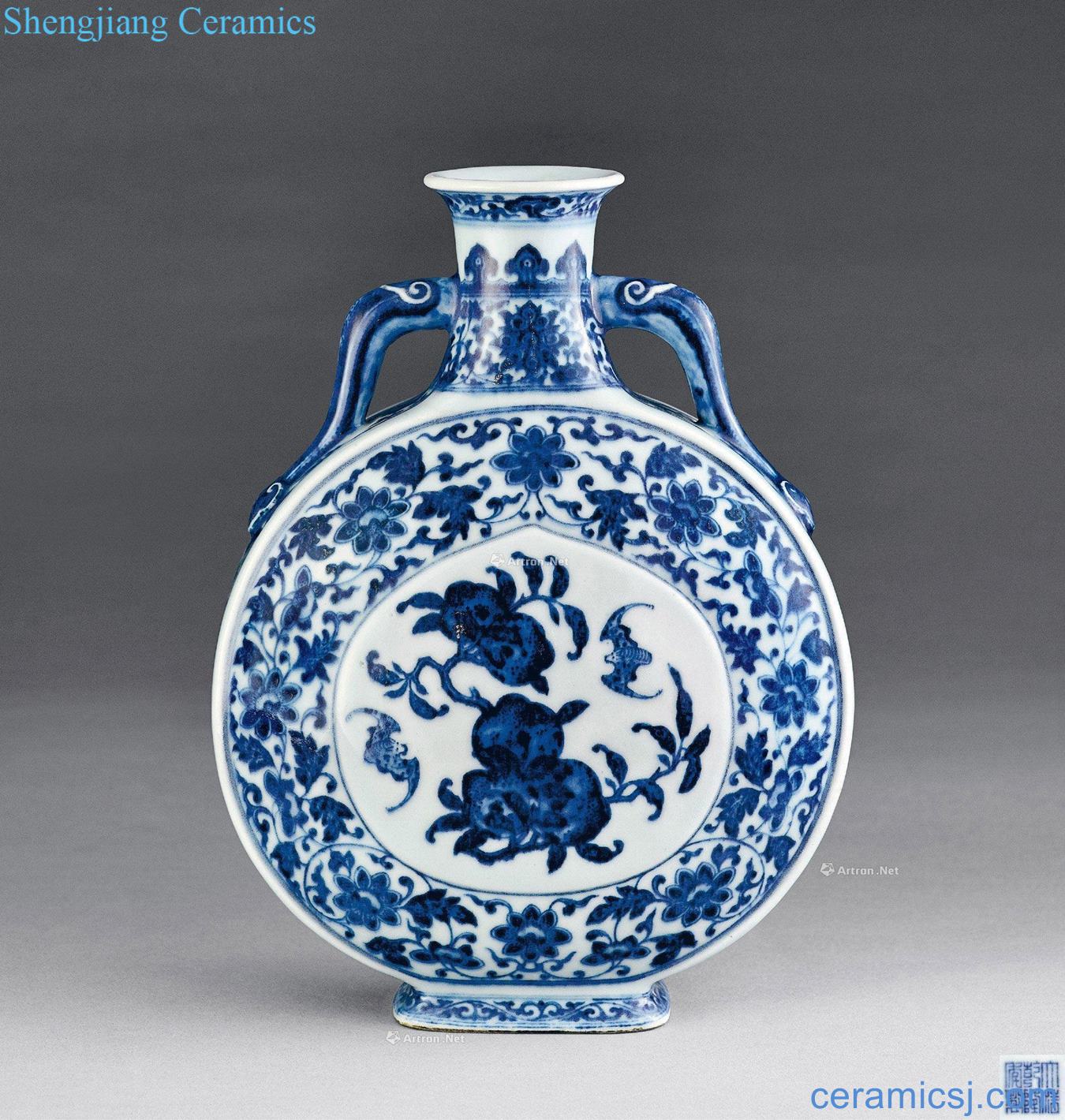 Qing qianlong Blue and white lotus flower medallion live lines on bottle
