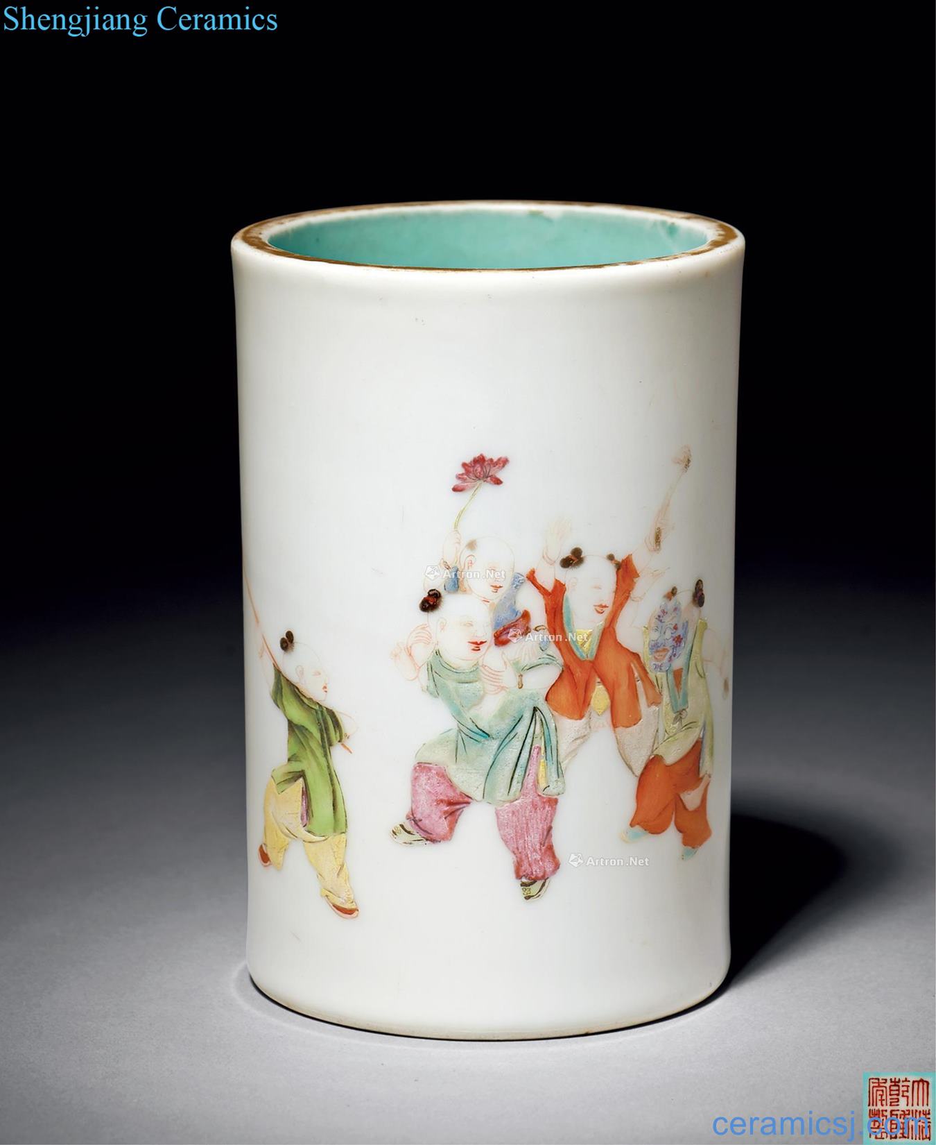 Qing qianlong pastel YingXiWen brush pot