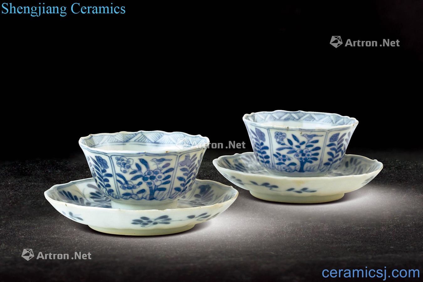 The qing emperor kangxi Blue and white flower grain cups and saucers (2 sets)
