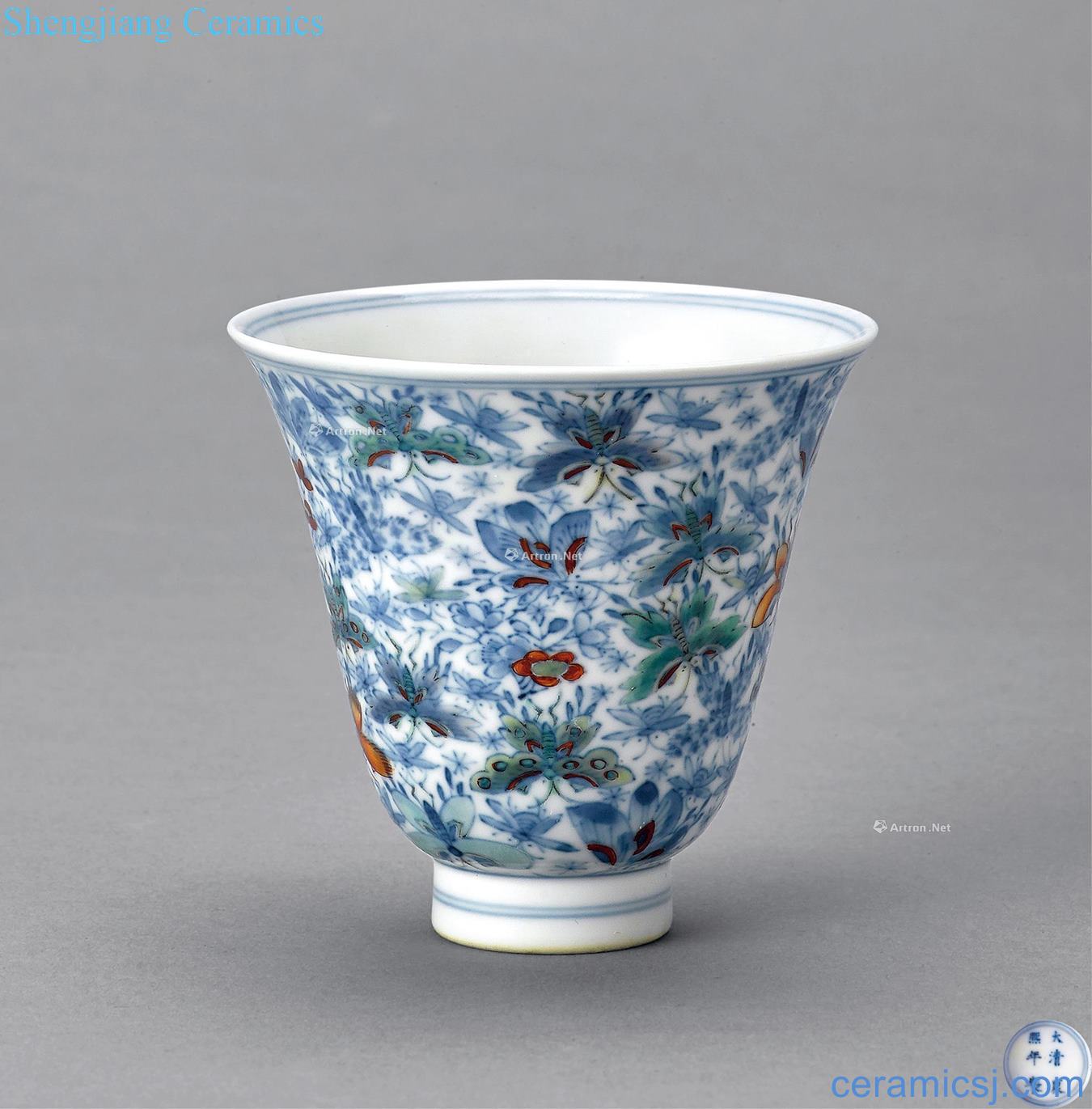 The qing emperor kangxi butterfly cup color bucket