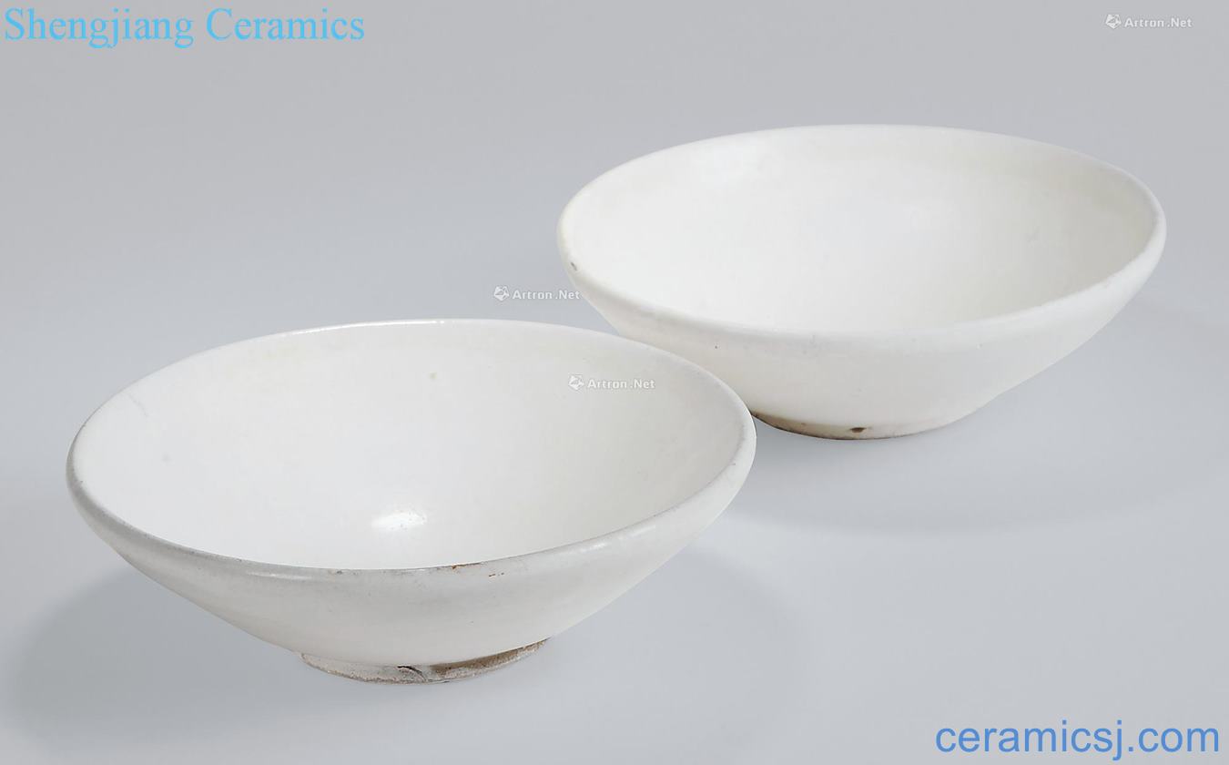 Ming or earlier White glazed exposure bowl (a)
