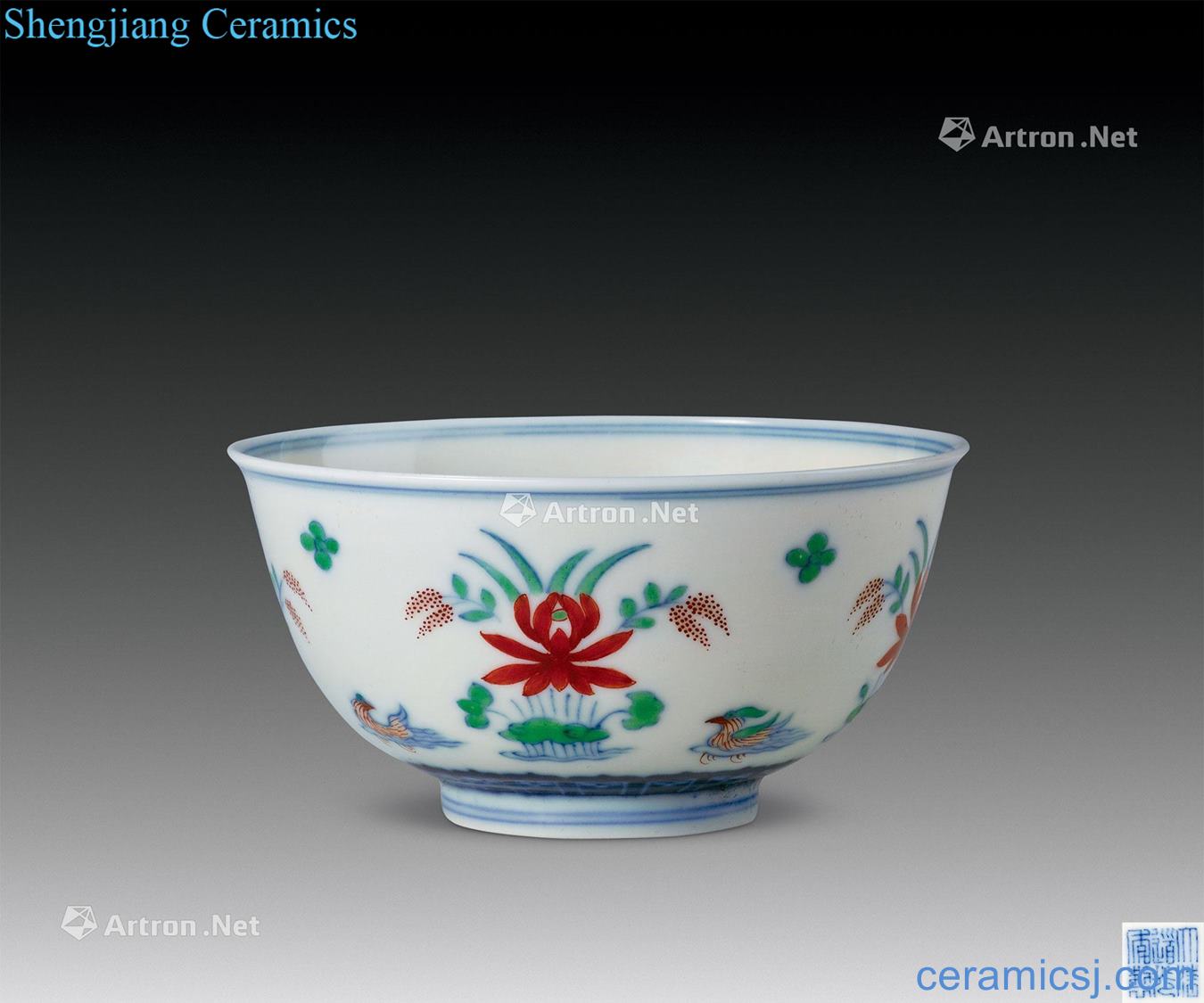Qing daoguang bucket color lotus pond yuanyang green-splashed bowls