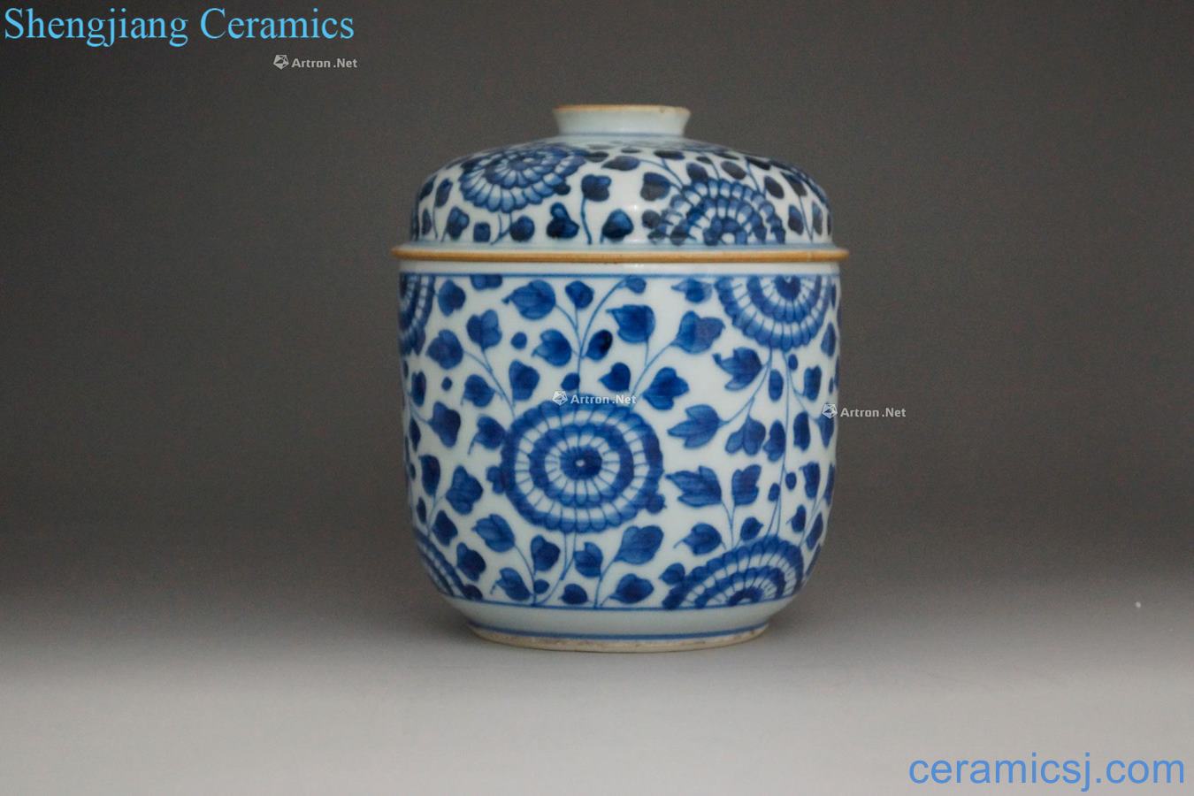 The qing emperor kangxi Blue and white chrysanthemum lines cover tank