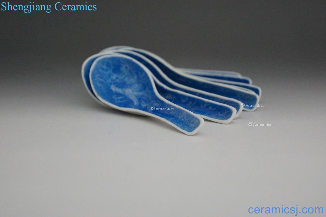Qing guangxu Blue dragon grain spoon (eight)