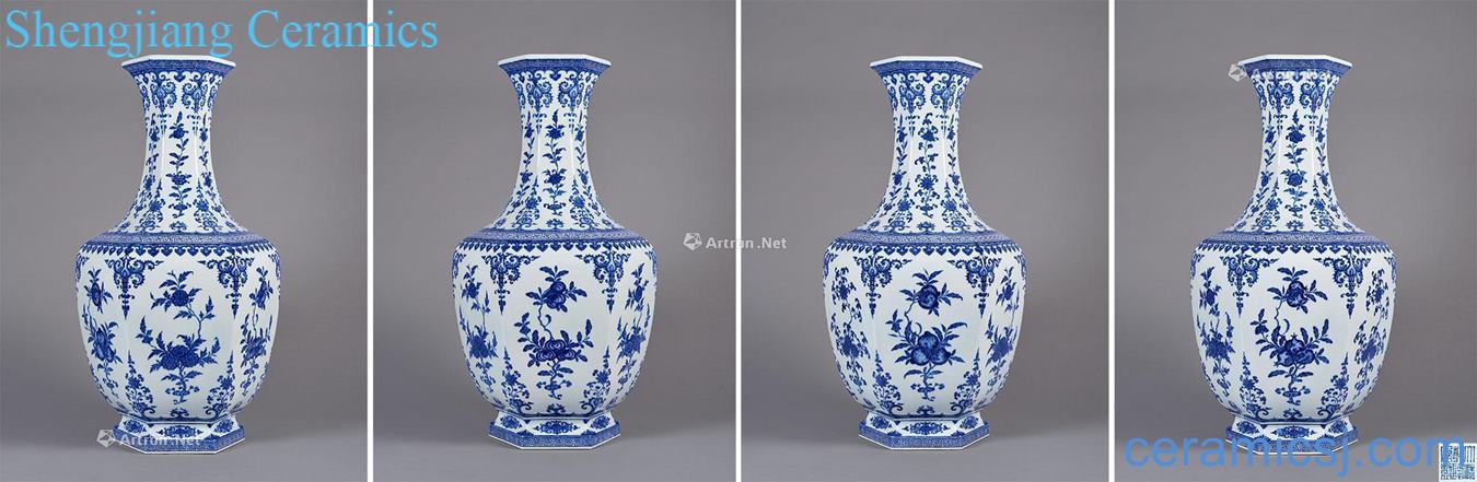 Qing qianlong Imperial kiln porcelain fold branch flower vase