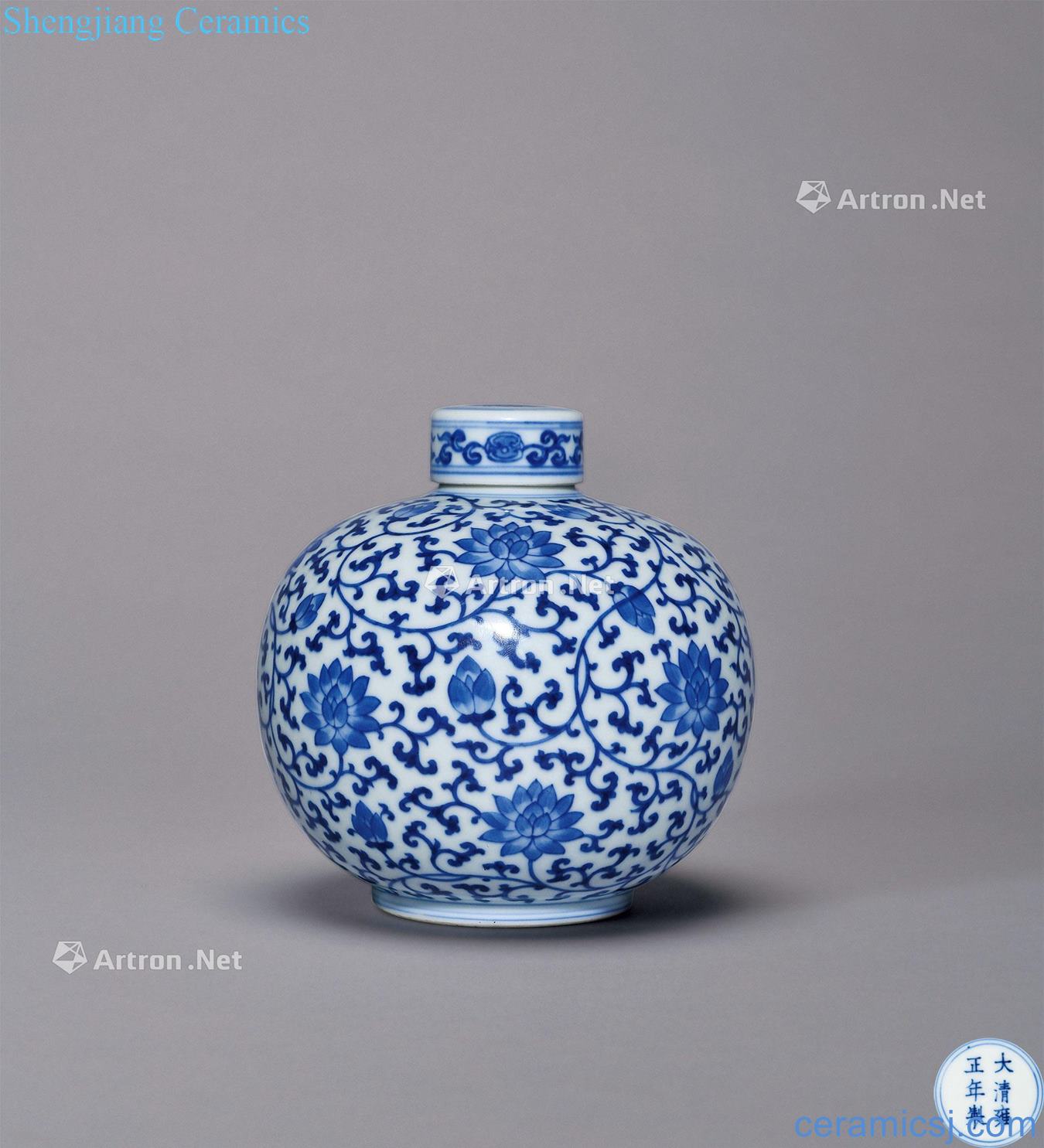 Qing yongzheng Imperial kiln porcelain passionflower grain tea pot