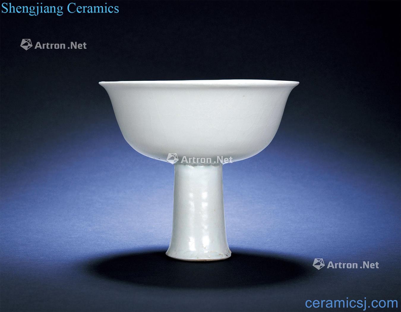 Yuan Ming qing craft stamps in dragon footed bowl