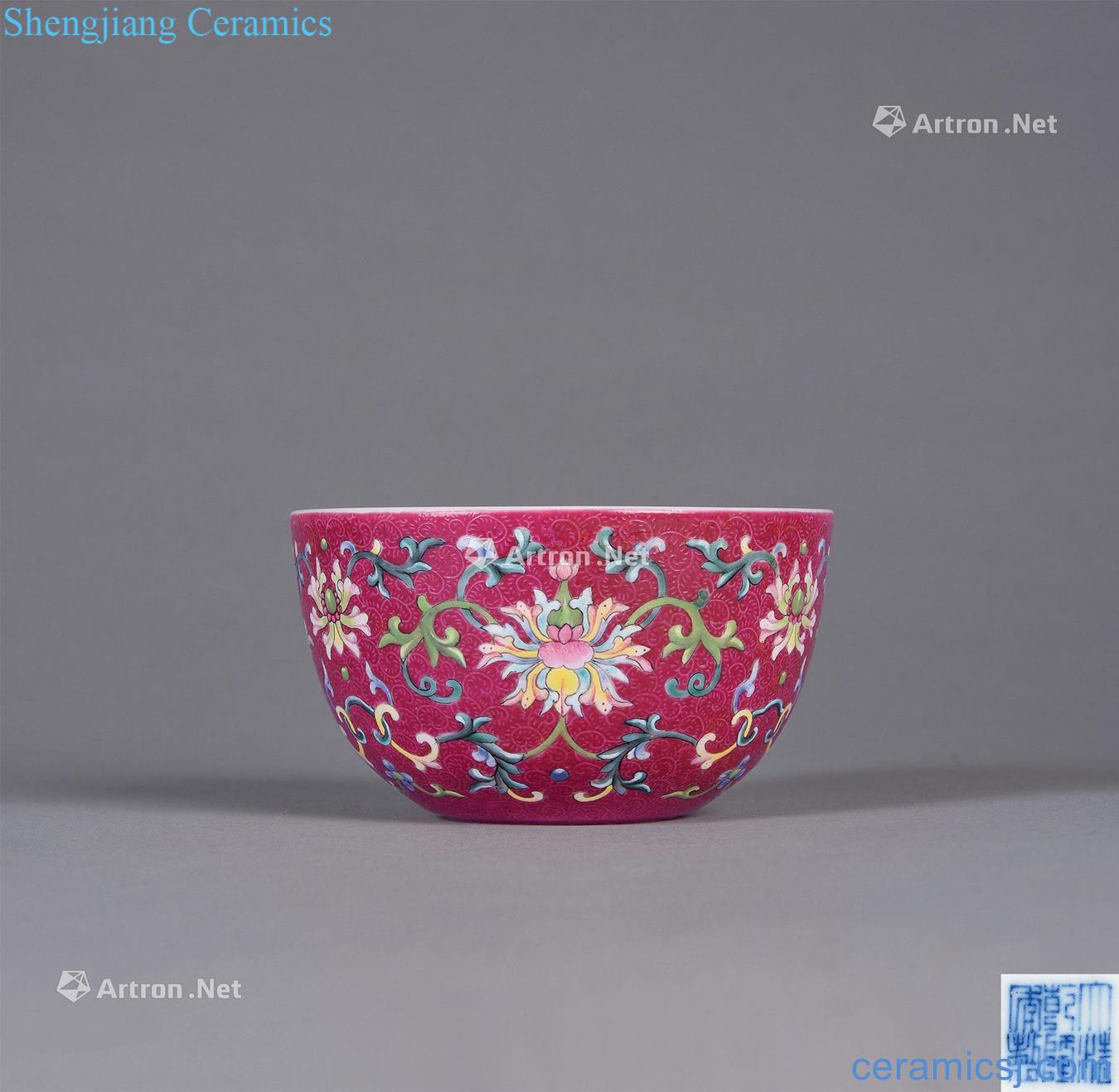 Qing qianlong imperial kiln of the colorful carmine rolling passionflower lines lie the fa cup