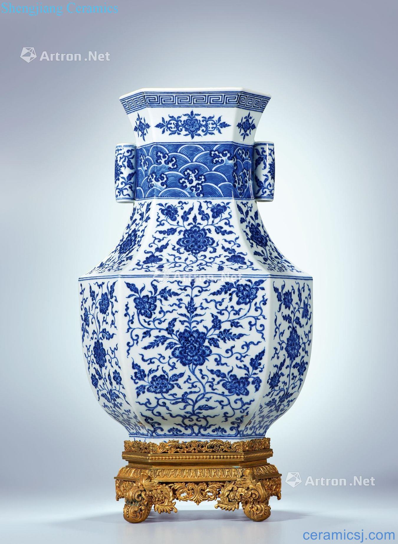 Qing qianlong Blue and white flower waves around branches grain six-party penetration ears
