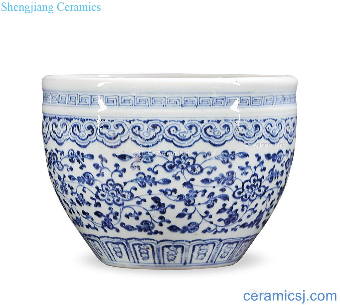 Qing qianlong Blue and white lotus flower grain volume cylinder