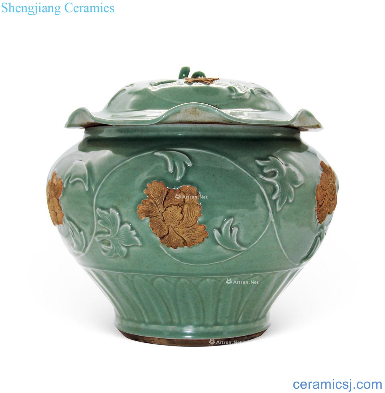 yuan Longquan celadon plum green glaze tire cover pot peony grains lotus leaf