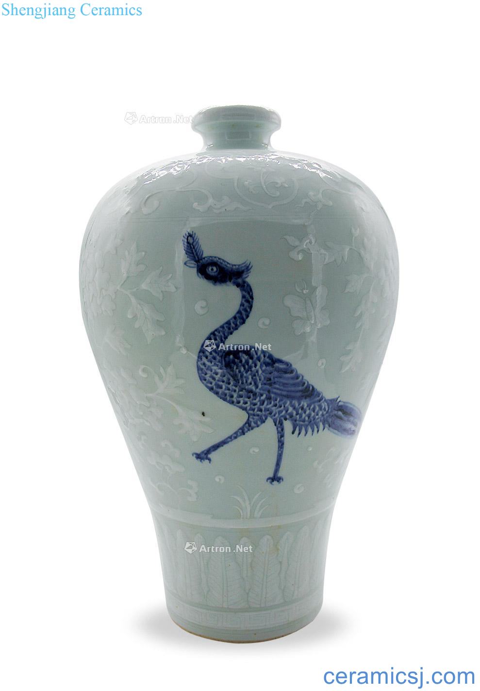 Ming Blue and white phoenix grain mei bottle