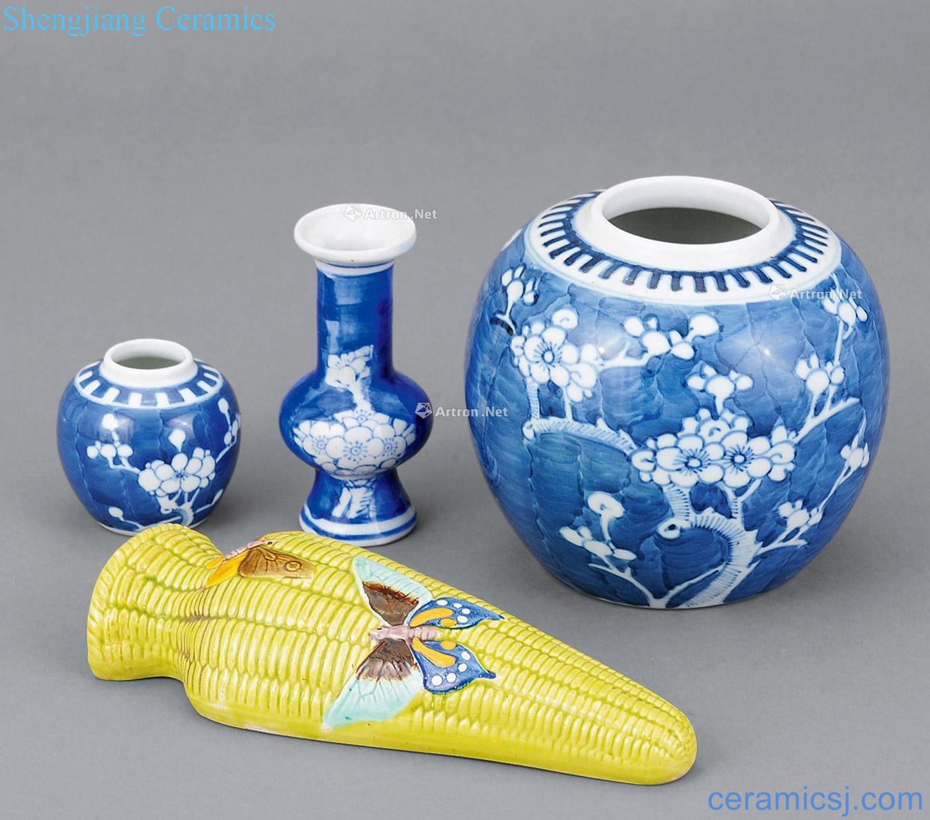Clear, blue ice MeiWen bottle SAN shek wan yellow glaze millet is hanging bottle (a group of four pieces)