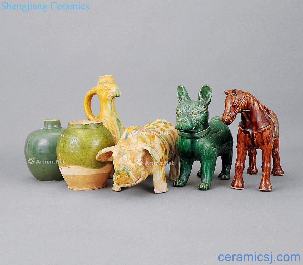 Green glaze dog, green glazed pot, brown glaze horses, three-color ewer, three-color pigs (six)