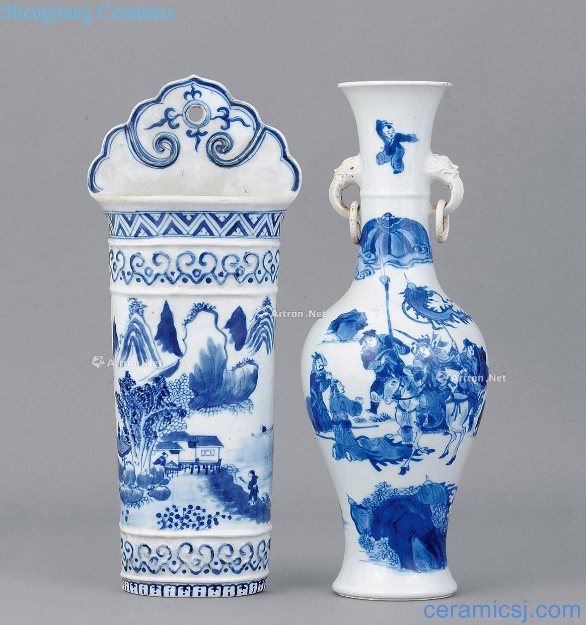 Qing dynasty blue and white war characters live ring bottle Even the blue and white landscape wall bottles