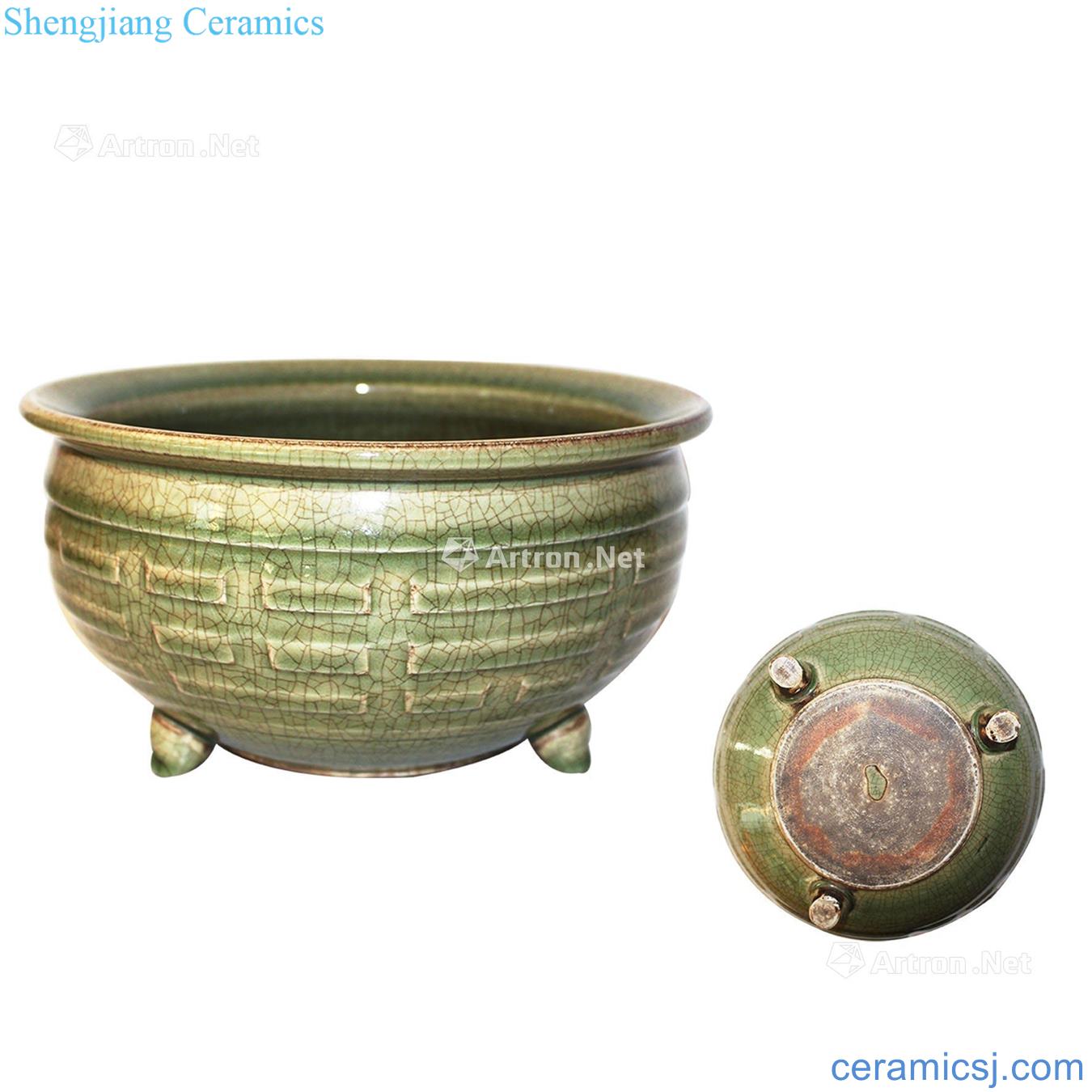 The yuan dynasty Longquan celadon gossip furnace