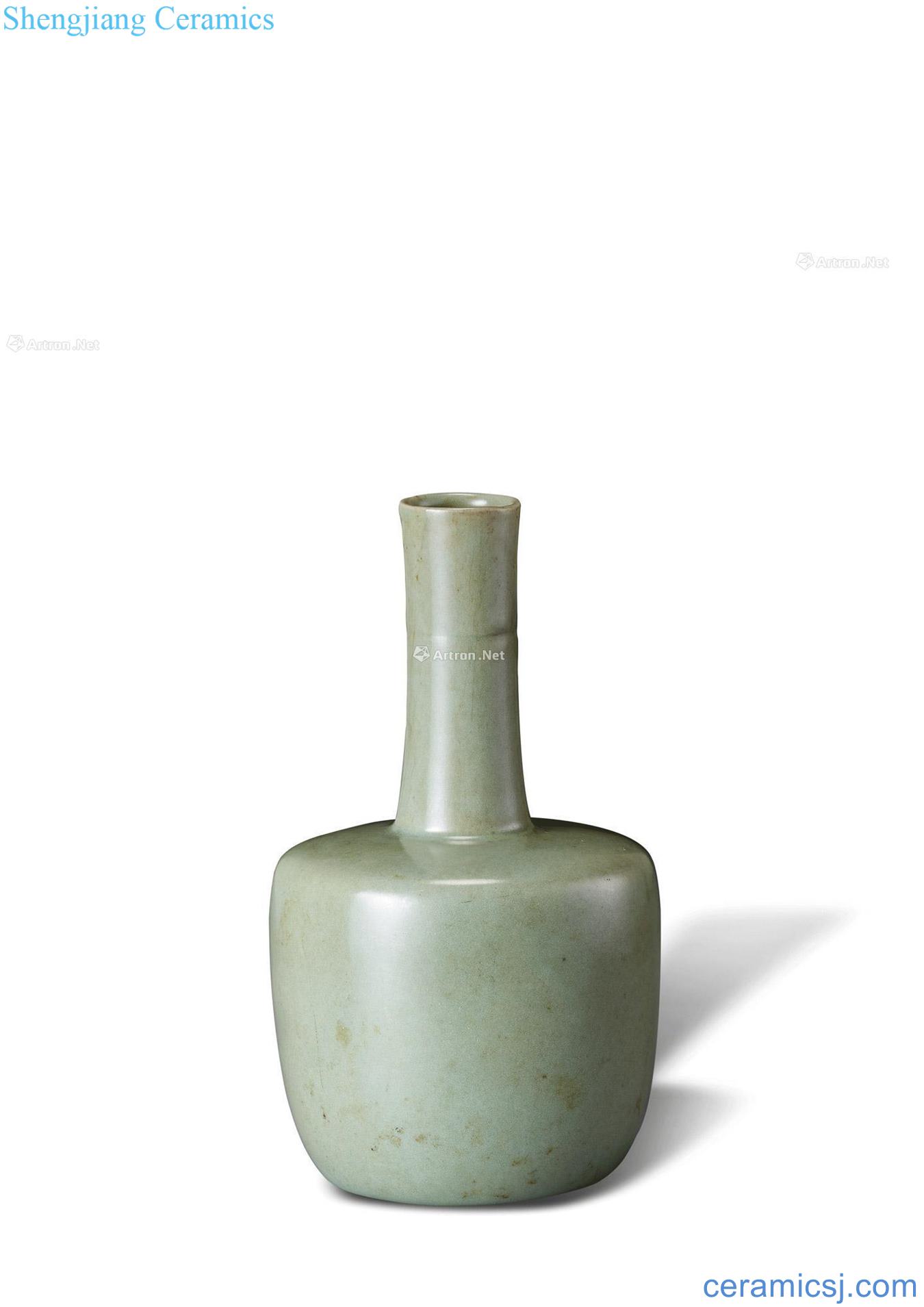 The song dynasty Your kiln green glaze were bottles